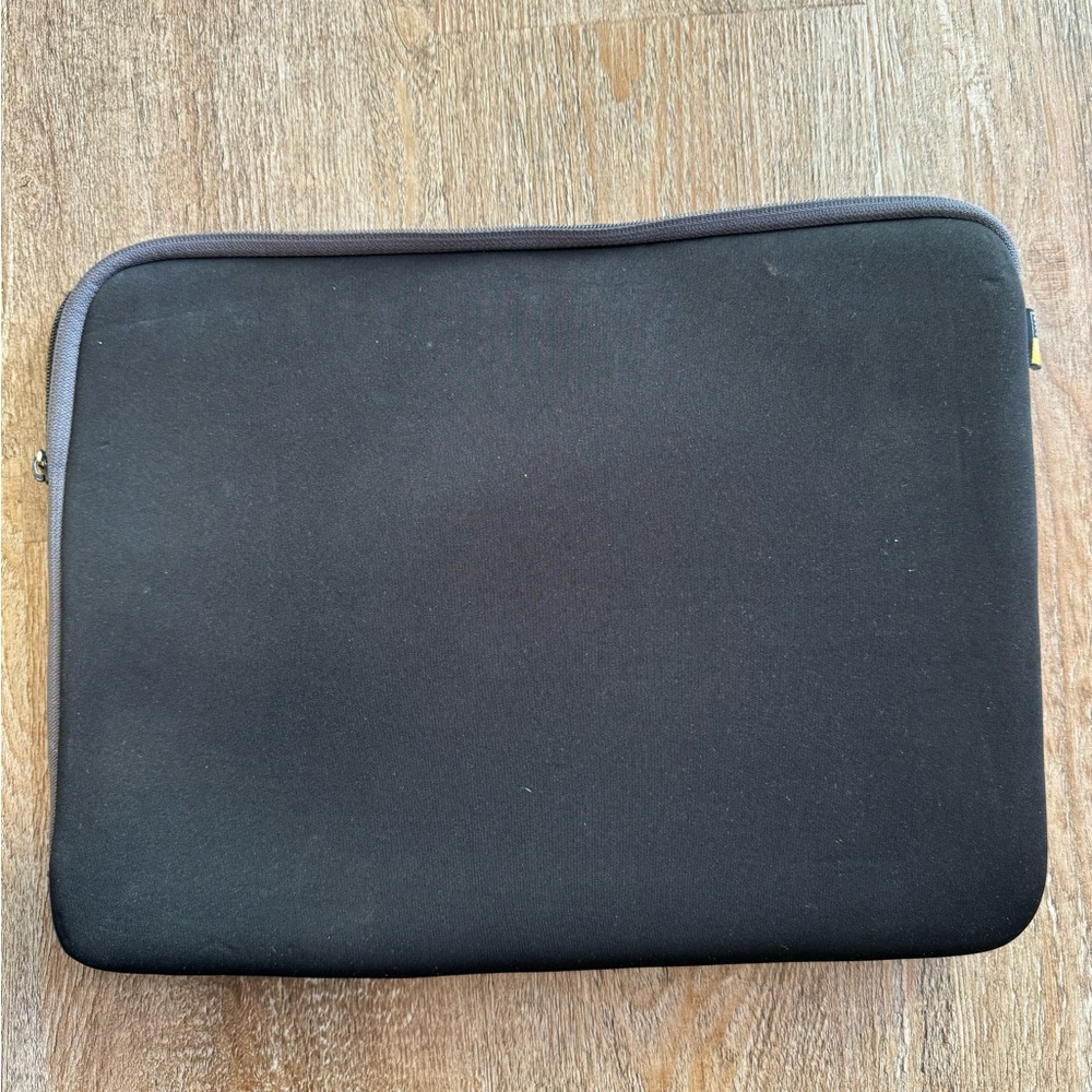 Laptop case - Picture 2 of 2